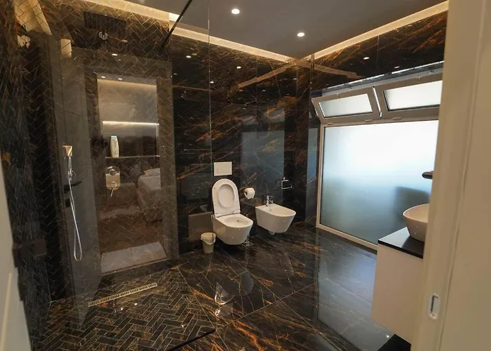 公寓 2 Steps From Center 3 2 地拉那